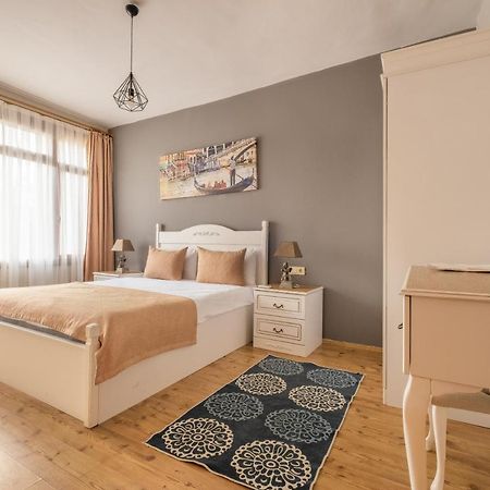 Old Town Deluxe Flats Aparthotel Анталия Екстериор снимка