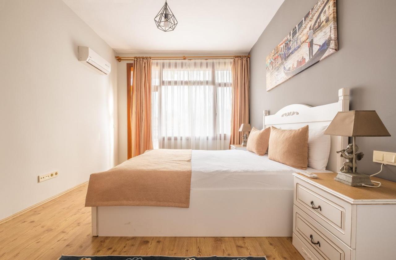 Old Town Deluxe Flats Aparthotel Анталия Екстериор снимка