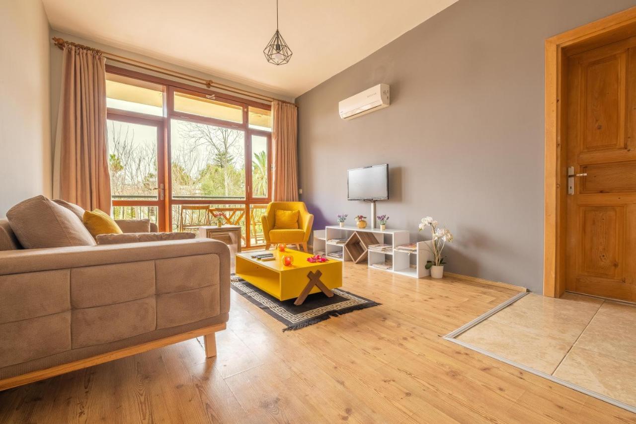 Old Town Deluxe Flats Aparthotel Анталия Екстериор снимка
