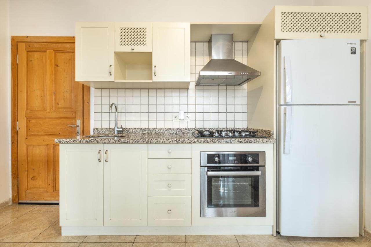 Old Town Deluxe Flats Aparthotel Анталия Екстериор снимка