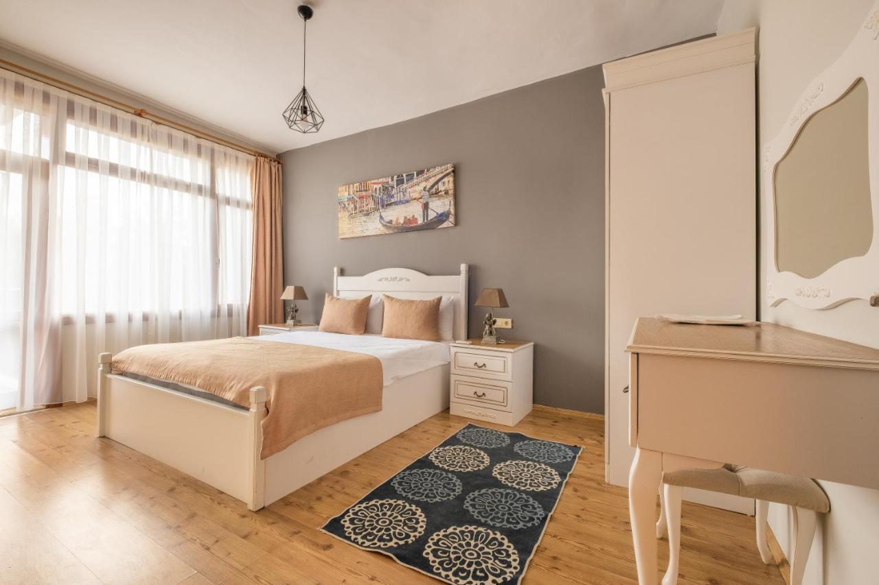 Old Town Deluxe Flats Aparthotel Анталия Екстериор снимка