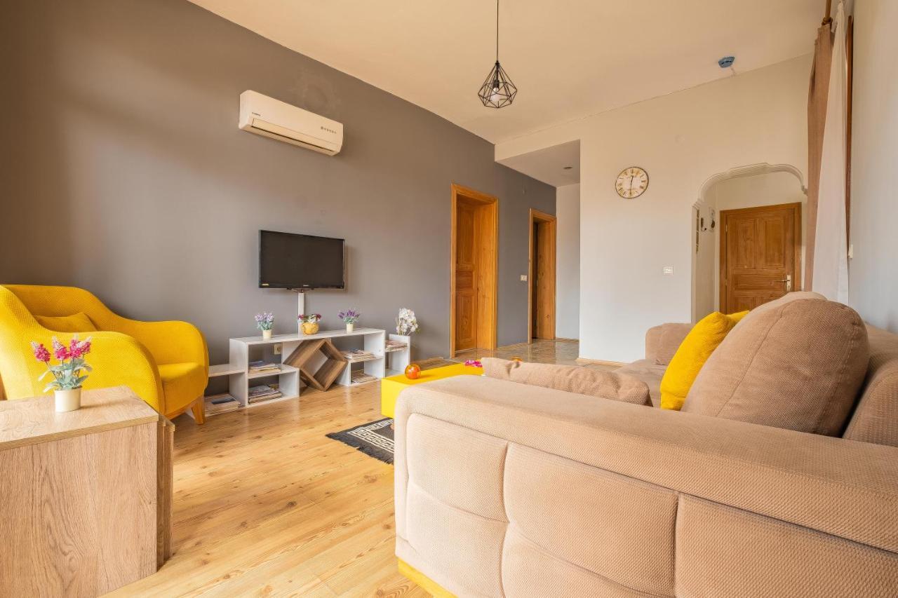 Old Town Deluxe Flats Aparthotel Анталия Екстериор снимка